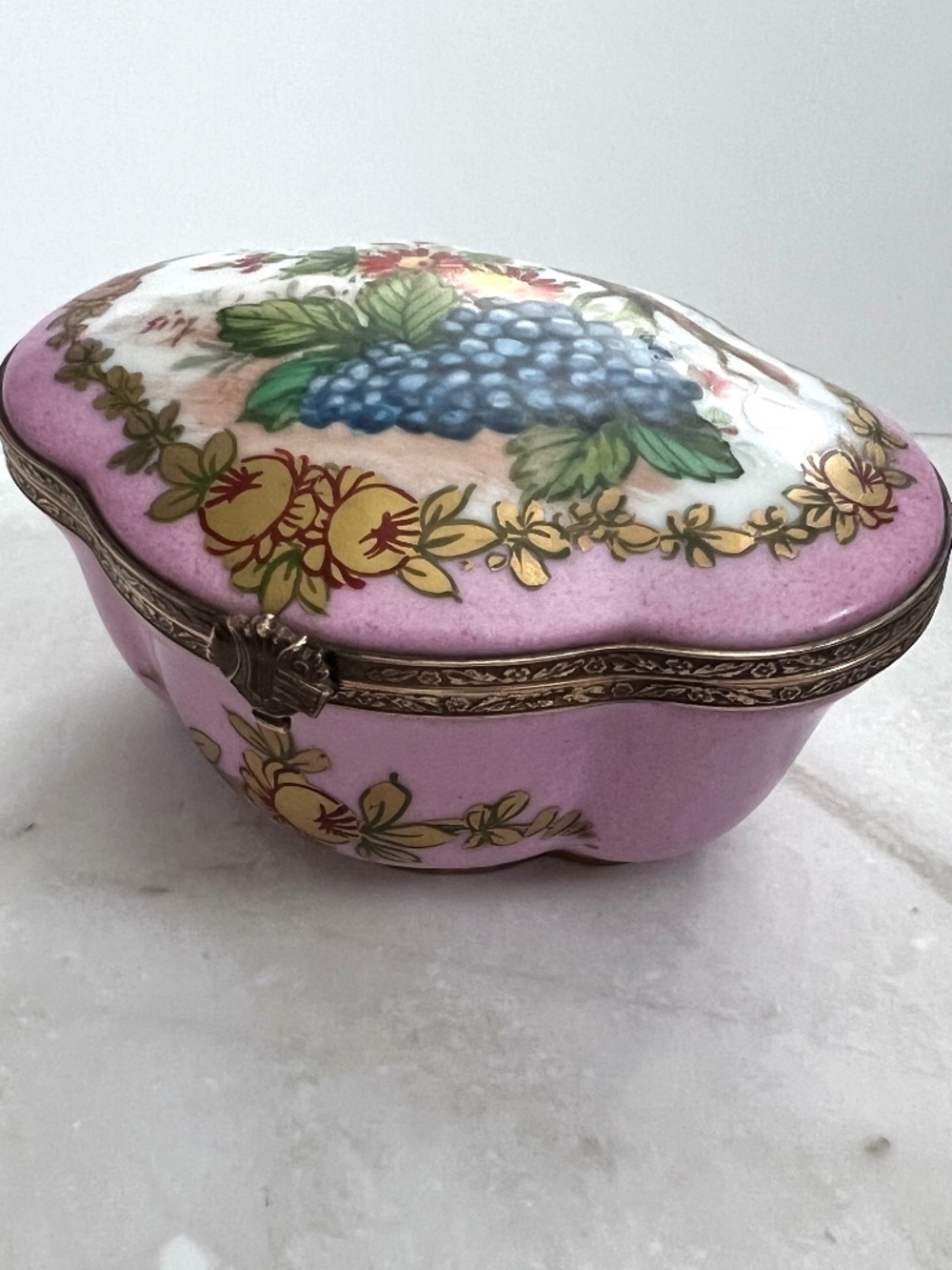 Vintage Limoges France Lilac Grape Fruit Trinket Box Hand Painted Scalloped